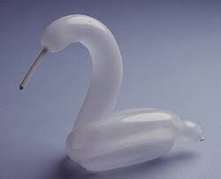 How to Make a Balloon Swan - 2 Easy DIY Projects!